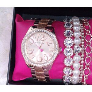 Betsey Johnson Women's Watch Set Link Band Wristwatch With Stacked Bracelets